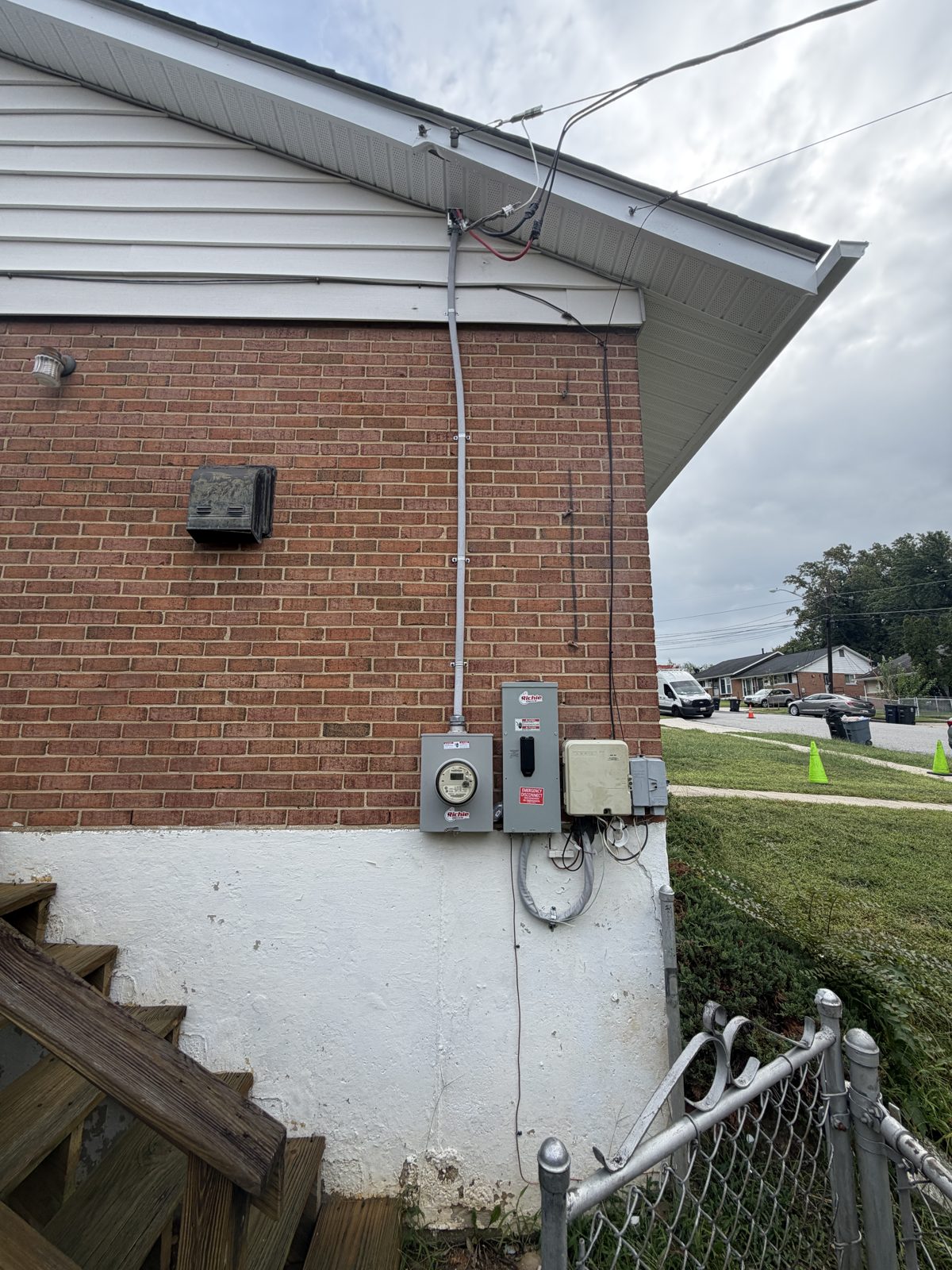 200 AMP Panel Upgrade / Service Upgrade - photo 6 by Richie Electric