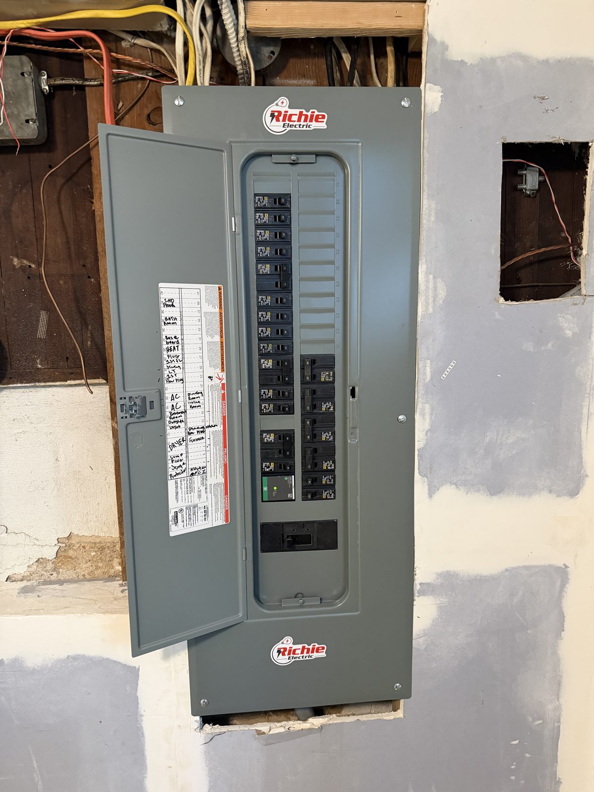 200 AMP Panel Upgrade / Service Upgrade - photo 8 by Richie Electric
